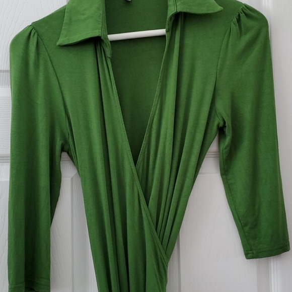 Le chateau wrap up dress 👗 - Picture 2 of 6